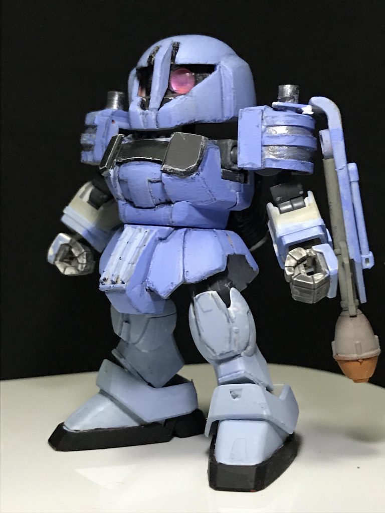 今回は余ってたザクの頭から作りました