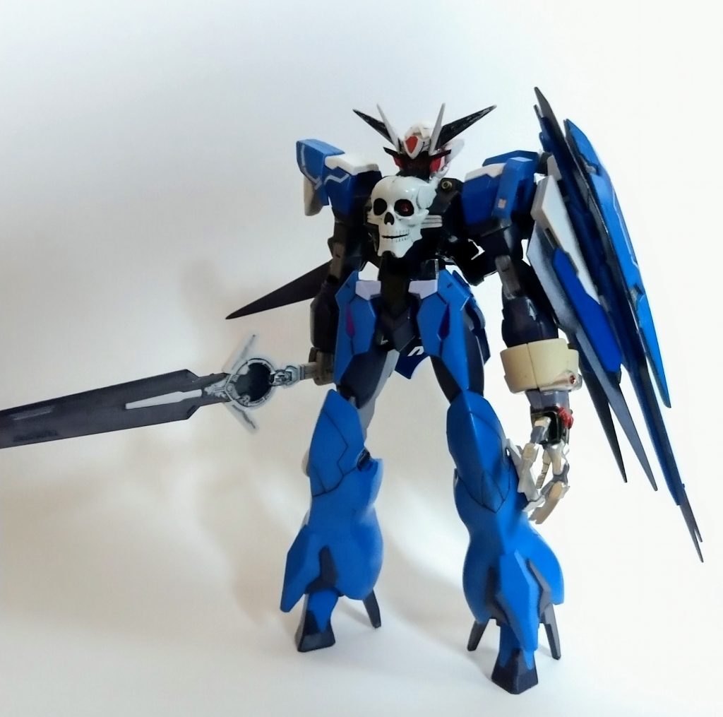 ·ストレンジダブルオークアンタフルーフコアガンダムとストレンジダブルオークアンタアーマーがドッキングした姿。