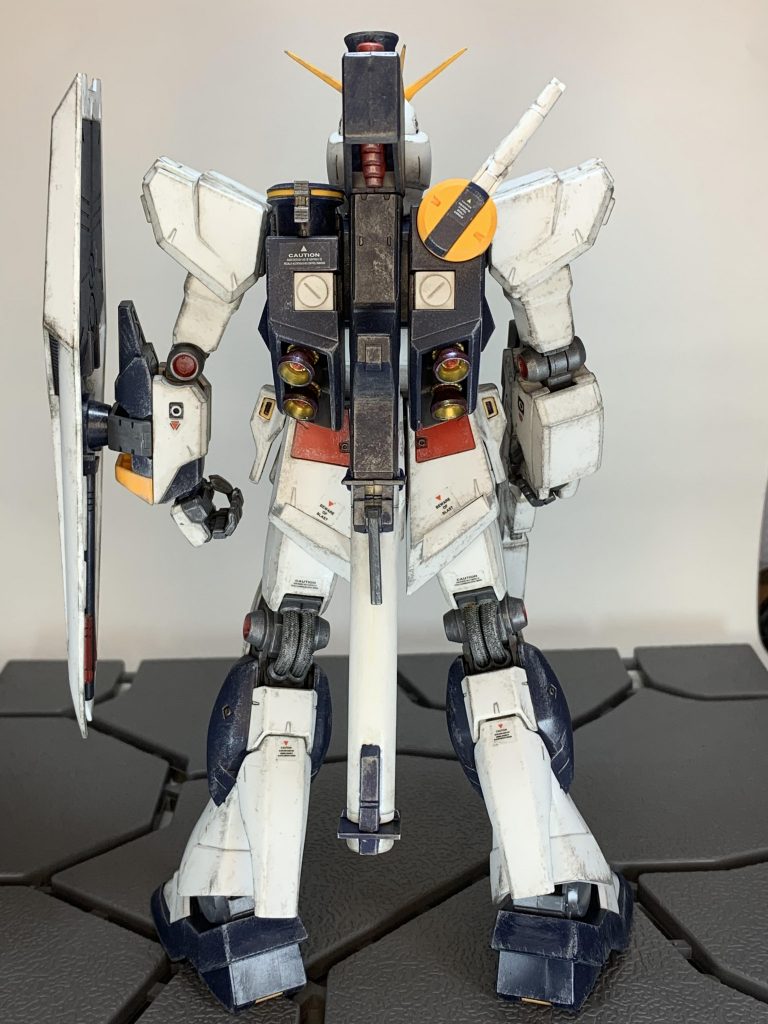 背部。劇中で戦闘は2回だけなので汚しは控えめにしようと思っていましたが、出来上がってみたらいつも通りな気がw宇宙空間の汚しは悩みます。