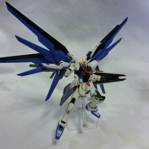 HGCE　フリーダムガンダム　ガンダムマーカー塗装