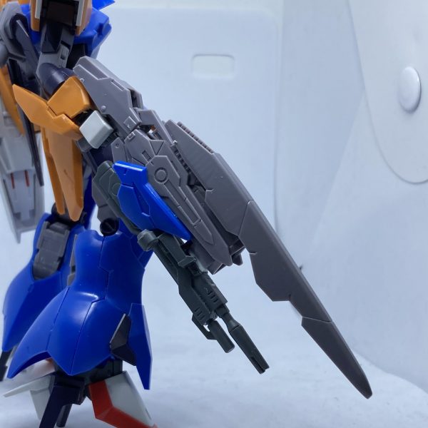 今日はビームライフルコアガンダム用のライフルに換装でインパルスのライフルがつくようにしてみたイメージでは上で高出力砲撃下で連射可能なビームライフルという感じとんがってるカバーつけようかは迷ってるのだけど(3枚目)今のとこはなしの方向を考えてる（3枚目）