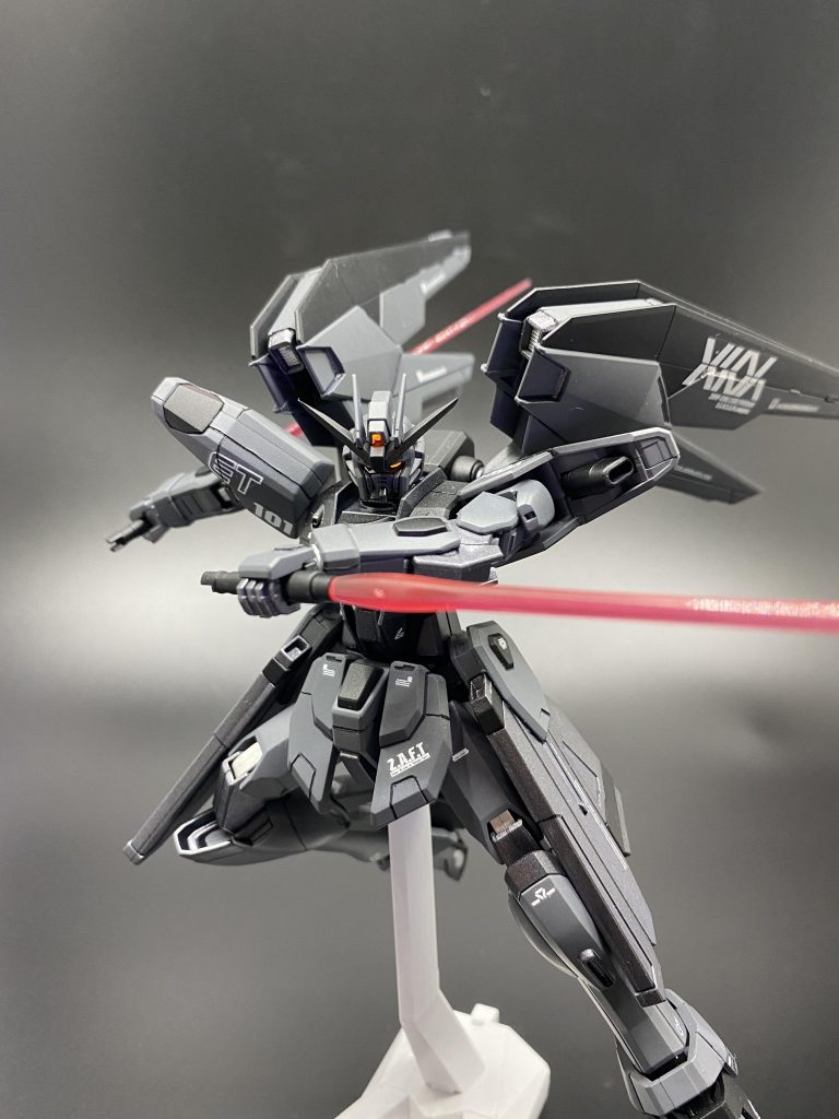 二刀流。逆手で持つあたりかっこいいですよね！かっこよくない？