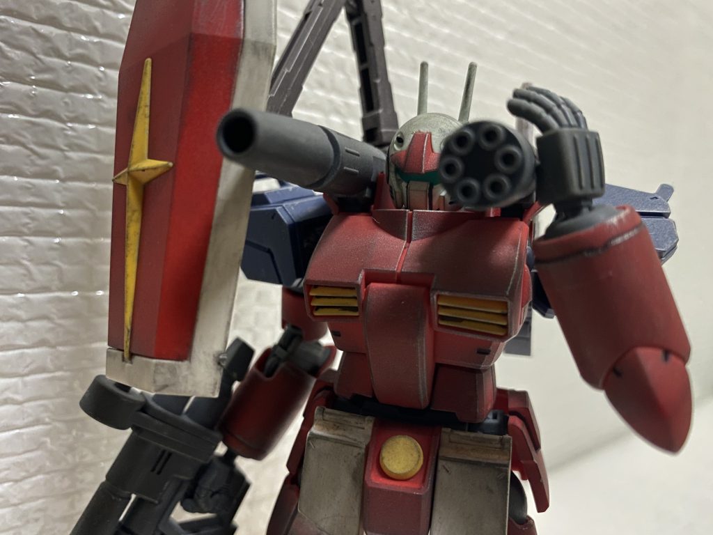 ウェザリングは銀とススで汚しました。