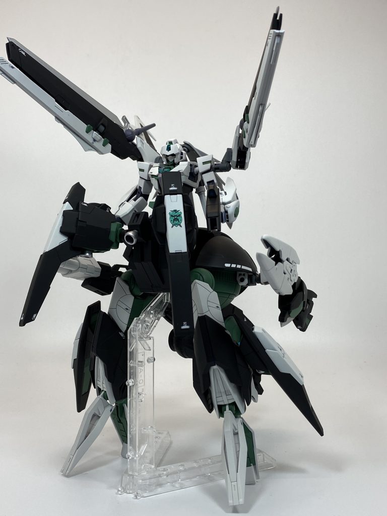 プルティネアバスターガンダム重力下に対応したドッキング形態。ウォドムポッドを下半身とし重心を低くすることで重力下での安定した砲撃が可能。以上、コアガンダムメイ&プルティネアガンダムでした。ブログの方にもたくさん写真や設定を載せてますのでぜひご覧ください↓https://puramonooshiire.com/finished/5546/