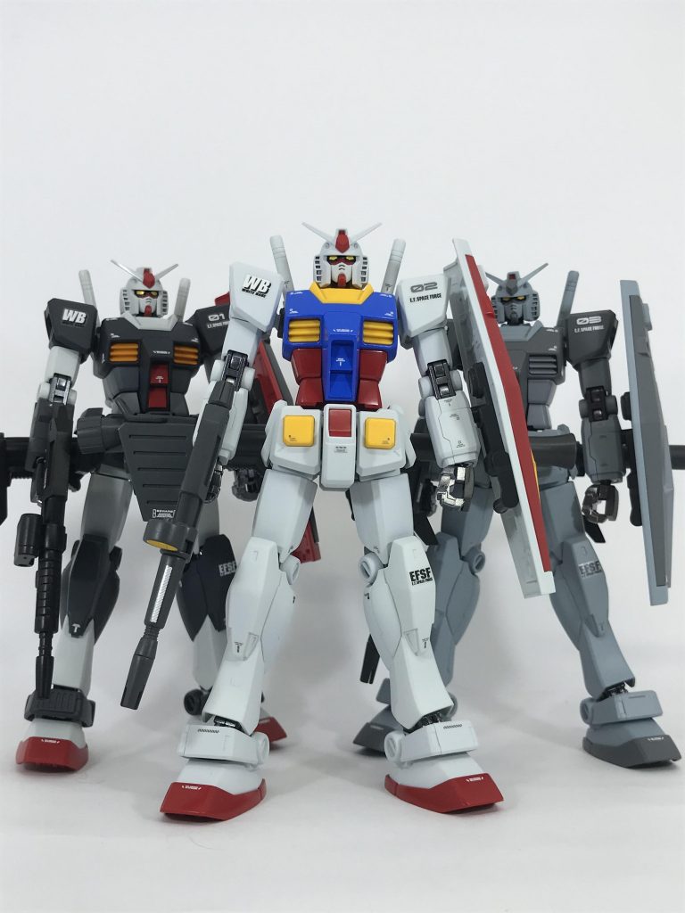 最後の集合写真です。ここまで来たら4〜7号機まで揃えてラインナップしてみたいですね。手の遅い作者ですが頑張ってトライしてみたいと思います。