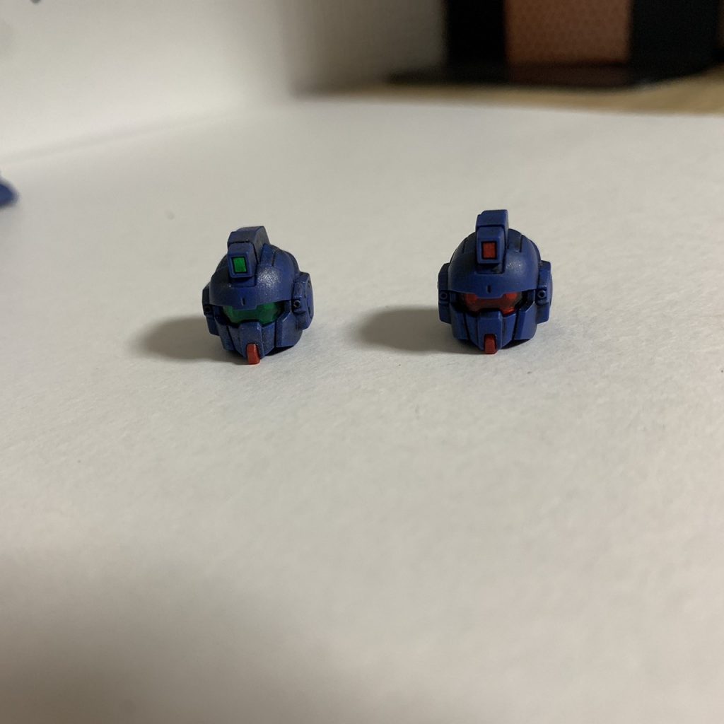 パーツ注文して頭部を2つ用意しました。差し替えでEXAMを再現可能です。