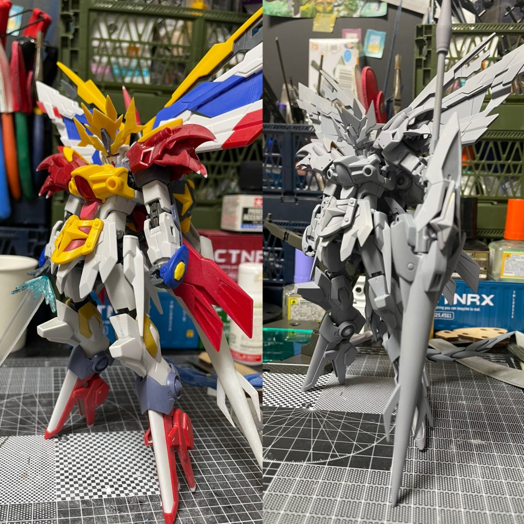 塗装前とサフ。大体なんのパーツ使ってるかわかるかと思います。いろんなキットをちょびちょび使ったのでジャンクの山が形成されました。成形色でもある程度成り立っているというか…頭部のせいか勇者っぽいイメージありました。いろんなスペリオルドラゴンを参考にこのデザインはありか?などと考えました。当初テルティウムベースで作ってました。テルティウムはマークⅢベースですがナイトガンダムモチーフだと思ってます。アドヴァンスドテルティウムはバーサルナイト、ゼルトザームはブラックドラゴンといった感じでリライジングユナイトしちゃう?とか考えてましたが一週間程いじりクセが強すぎたため思い切ってベース変更しました。イージスナイトはコアガンダム的素体感あるなぁと思います。さすが参考に作られてるだけのことはある。