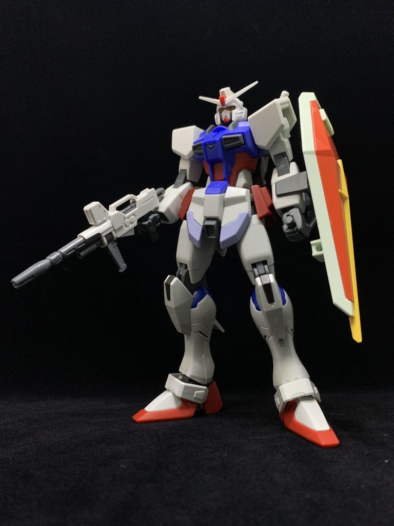制作工程になります。ミキシングに使用したのは、頭部:フリーダムガンダム(ツノ加工)胴体:インパルスガンダム(両腰だけアメイジングレッドウォーリア)腕:Oガンダム脚:デスティニーガンダム(ふくらはぎバーニアだけ加工)バックパック:オリジン版ガンダムビームライフル:局地ガンダムバズーカ:ガンプラキャンペーンのやつ(グリップ加工)シールド:GM/ジム(盾ジョイントはOガンダムのもの)になります。