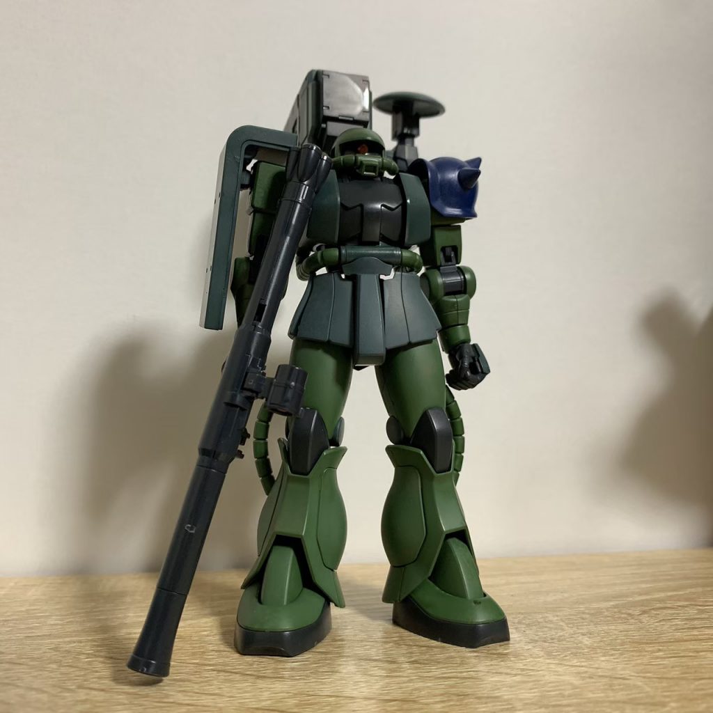 塗装直後です。最初はバックパックにミサイルを積む予定でした。