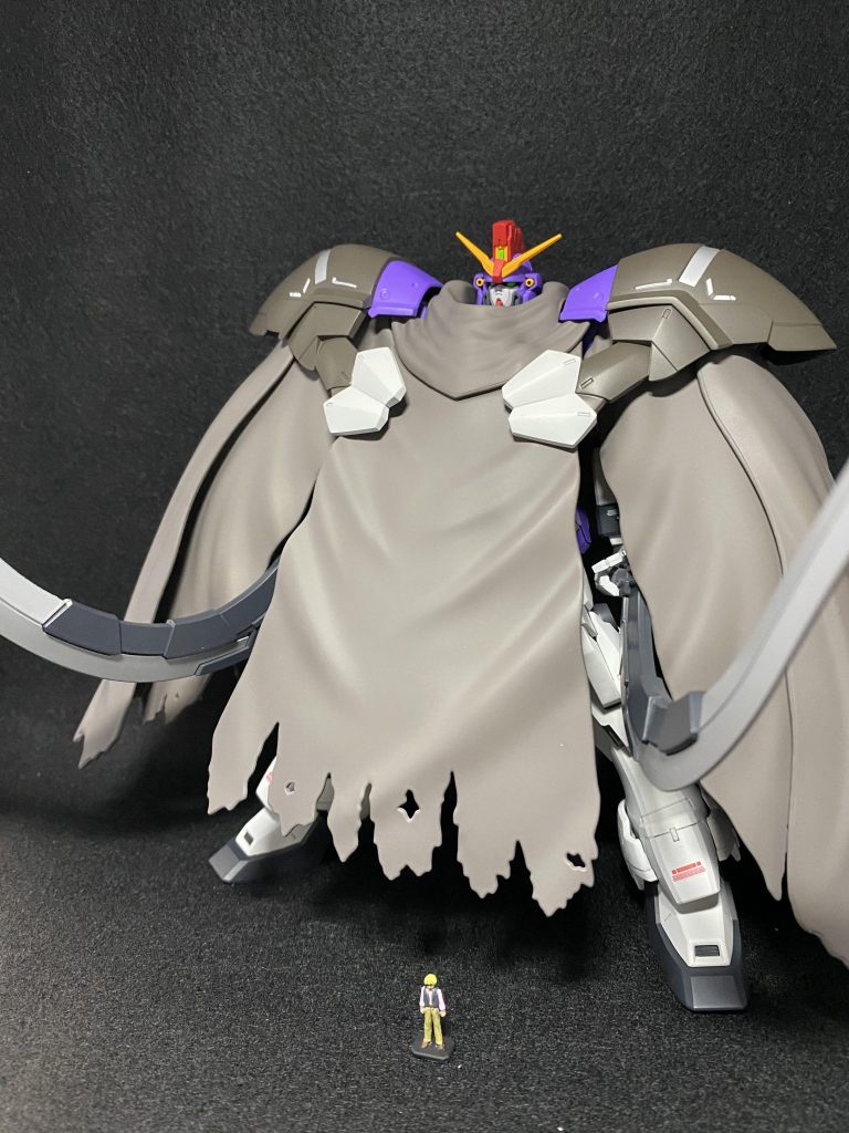 マントつけると、渋かっこいい感じ。