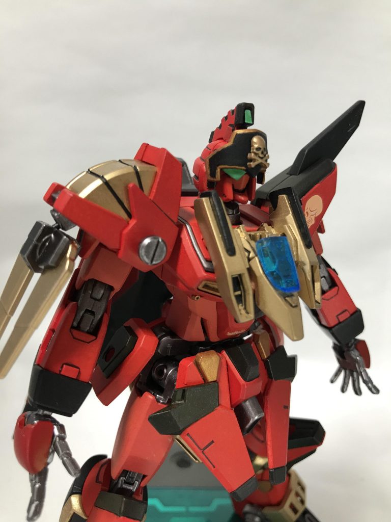 右眼の眼帯型センサーですぐさま戦況を把握する