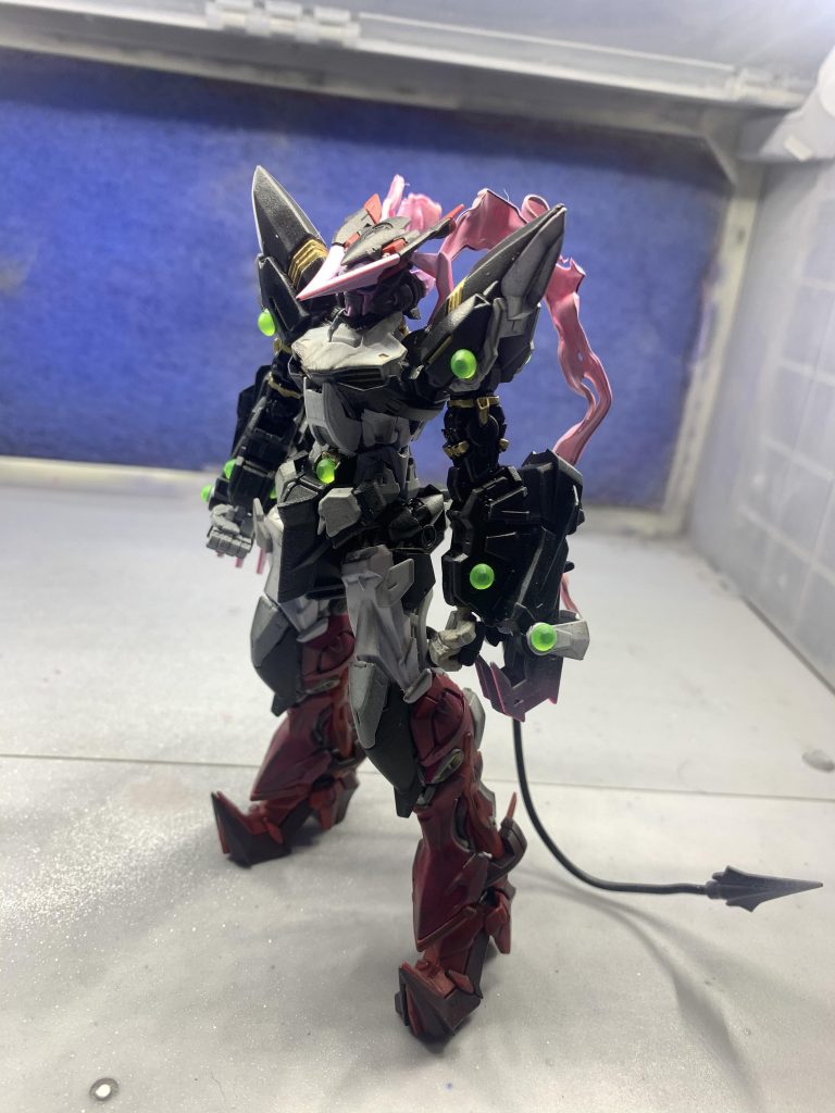 今回はアストレイのフォルムを生かしてシンプルに作ってみました