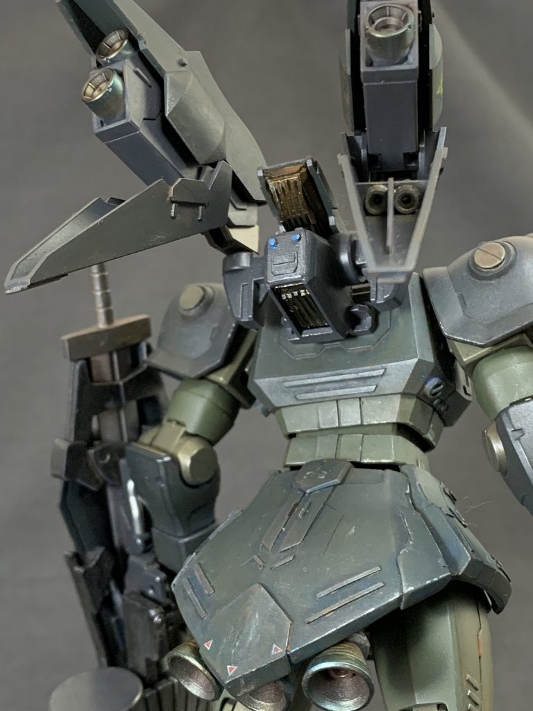 ほとんど見えないバックパックのシイタケ