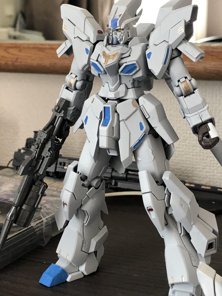 斜めから。白サフがいい感じですね。(自画自賛)最後までみていただきありがとうございました。