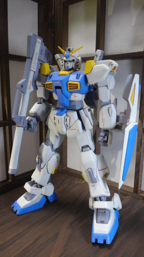 これが15年前?に地元の模型店のコンテスト用に作成したマーク2肩とバックパックがオリジナルと異なりますが、作っておきながら気に入らない箇所でもあったり後、エッジがだるいんですよねー(当時のテクニック不足?缶サーフェイサー?)