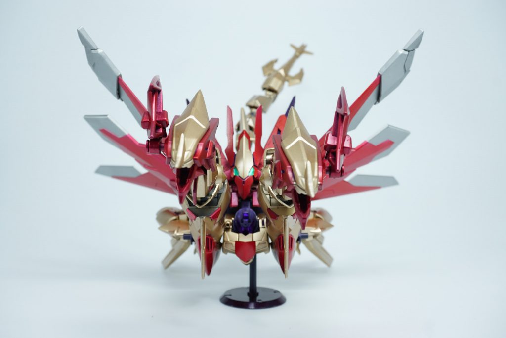 というのも、このワイバーンモードは首の付け根の間にヒトツメを搭載しており、アルスによる遠隔攻撃がダイレクトに可能だからである