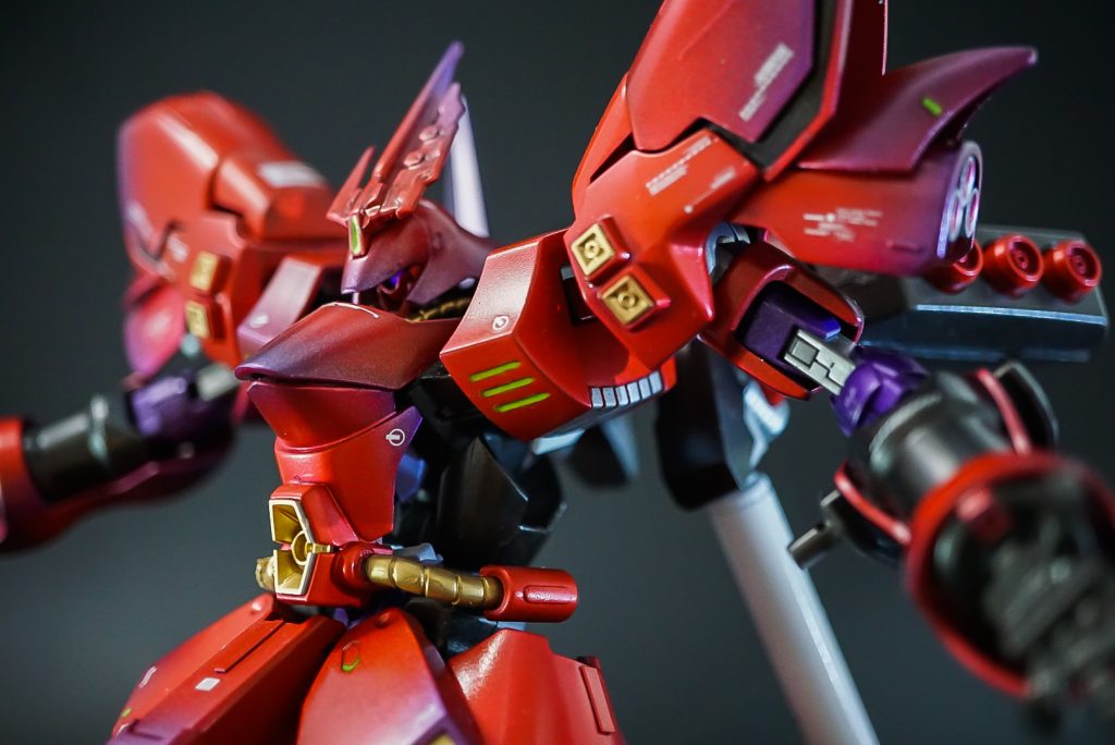 潔く白状しますが合体ギミックに全振りしたのであまりポージングは取れません代わりに立ち姿がかっこよく見えるようこだわったつもりではあります