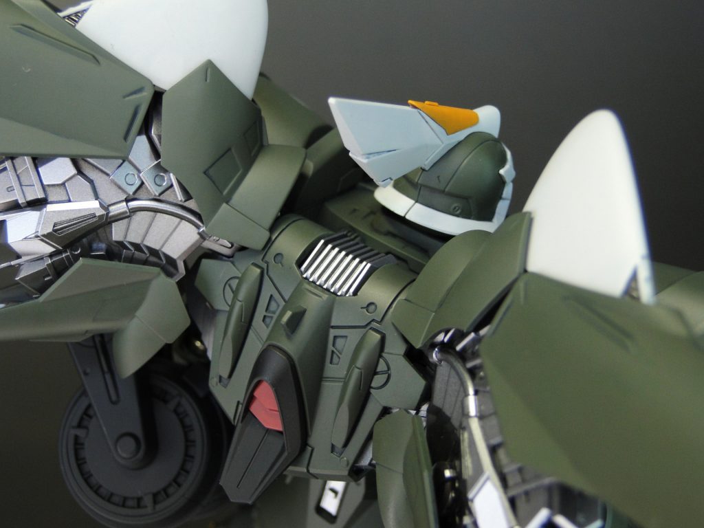 コトブキヤのラジエートフィンAを埋め込みました