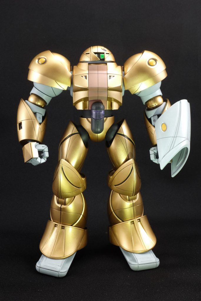 正面撮るの難しい。金色は調色していた物に、さらにちゃんぽんして作った色です。よく見るとカメラ部分もちゃんとハマってない…?まあいいか。