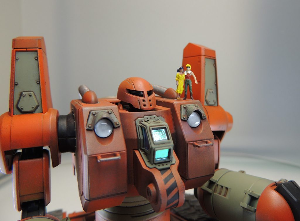 1/144バイト中?のシャアとララァを製作しました。シャアはNゲージのフィギュアを改造し、ララァはRGガンダム付属のアムロから製作しています。