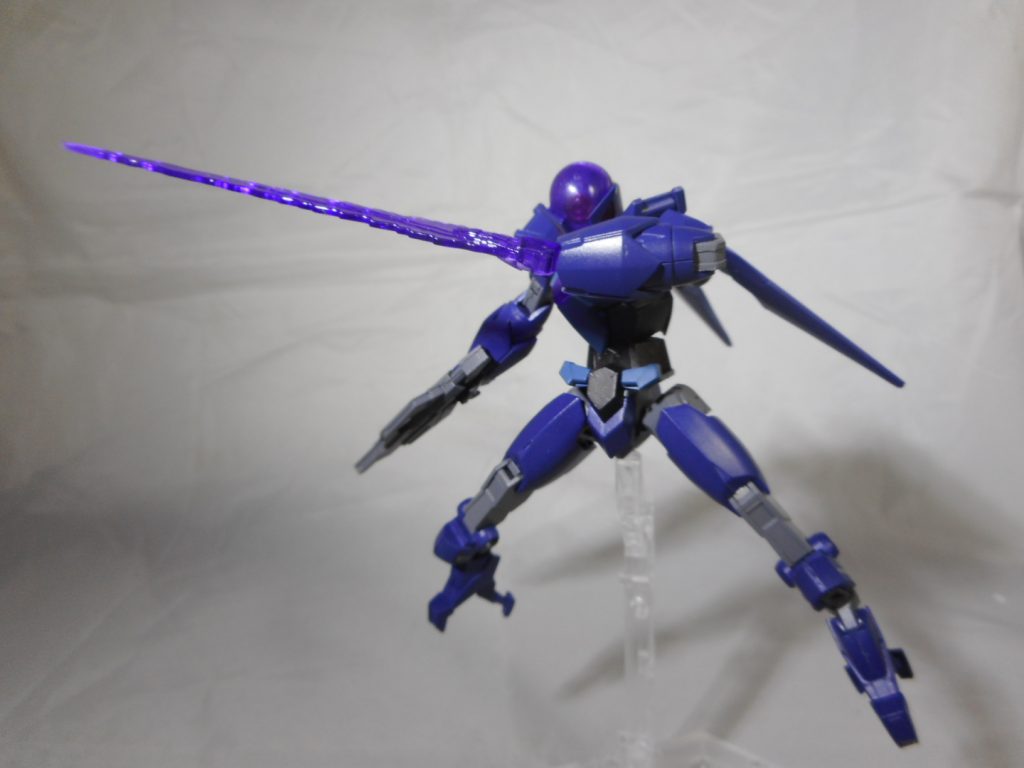 と、言うことで今回！アルスコアベースにゼルトザーム風のガンプラを作りました！簡単なミキシングで形は出来たのでとても良かったです！まぁ〜とても良い物ができて良かったです！