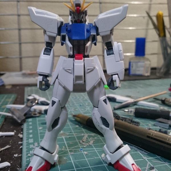 HGUC F91を製作始めました。全高を詰めてプロポーションもまとまってきたので細部の作り込みをします。（2枚目）