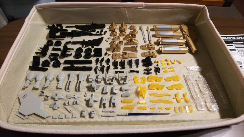 HG エクストリームガンダム–3枚目/制作者：たつまろ