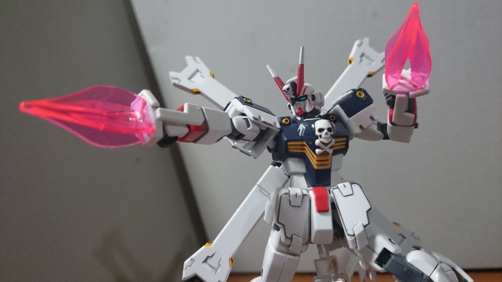 X-13はX-0から胸のドクロを除いて、カラーリングをX1に、全身にパイプ配置、背中のスラスターは大型のX2改と同型のものだったっスね