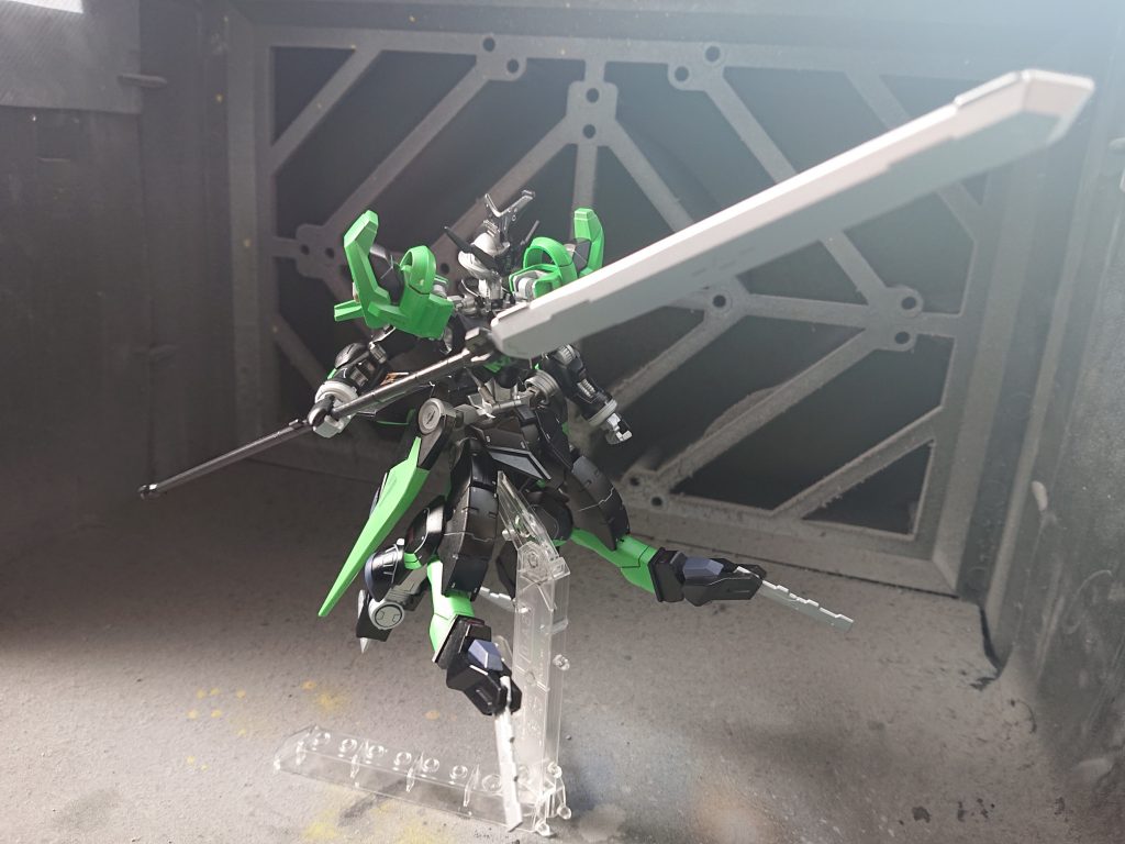 当然トルーパーモードにもできます。この時ヴィダールの爪先をしっかり前後で分けられるようにしようと作成しました。