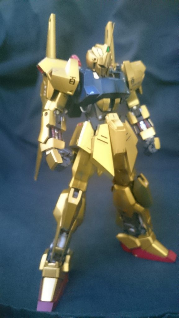 腹部にはジャンクから半円のモールドを移植しました。