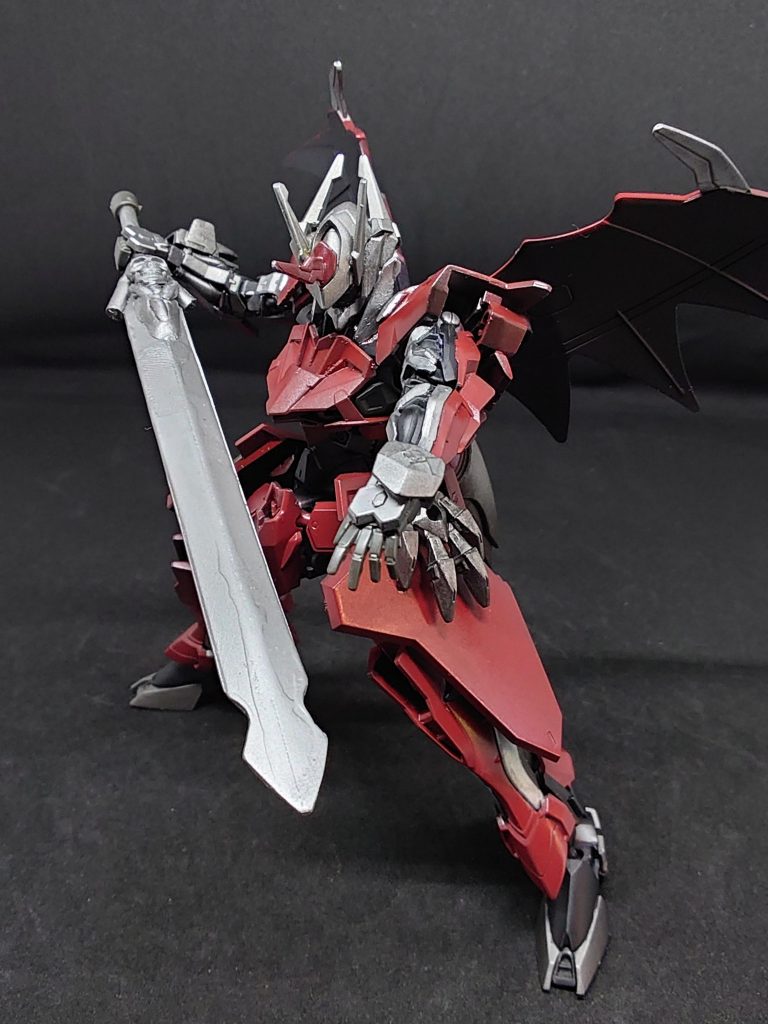 リベリオンは3のデザインをもとにプラ棒をベースにプラ板とパテを使用しドクロの部分はmgのクロスボーンガンダムのドクロを使用しましたm(_ _)m