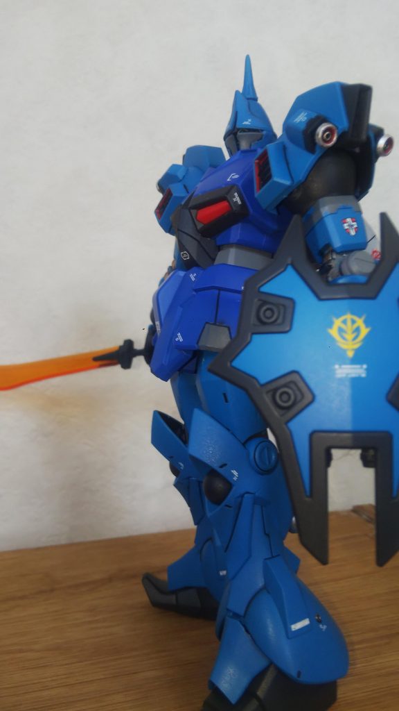 さて、妄想に付き合って頂きありがとうございます。これも足掛け半年で完成です。ペイントリムーバーによる胴体パーツの破損と言うアクシデントに見舞われましたが誤魔化して完成です😭