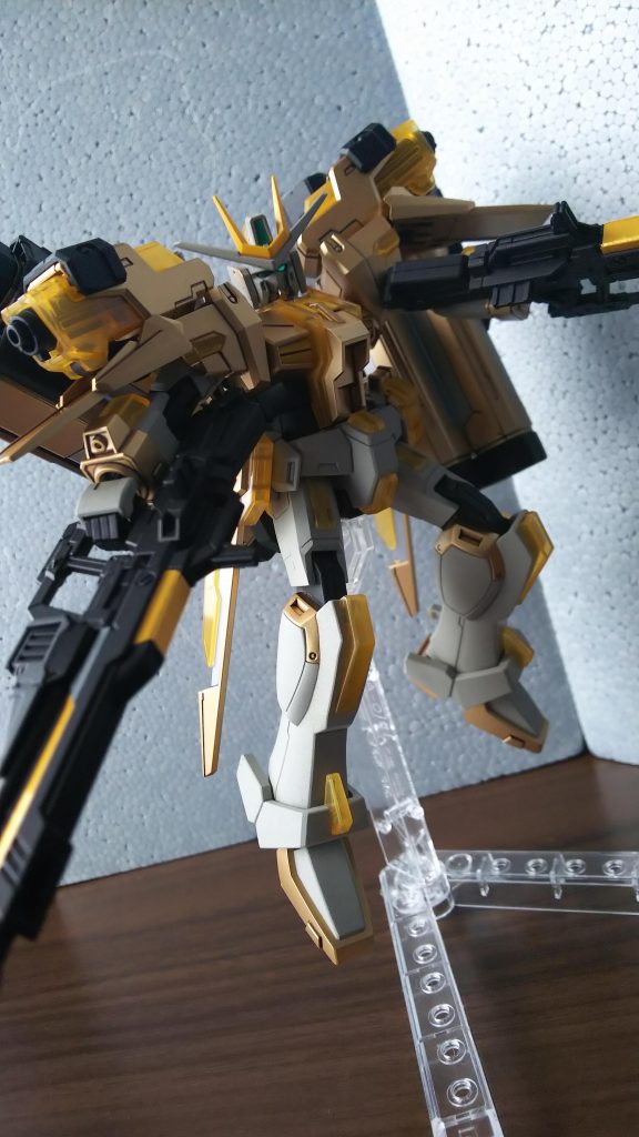 HG エクストリームガンダム–5枚目/制作者：たつまろ