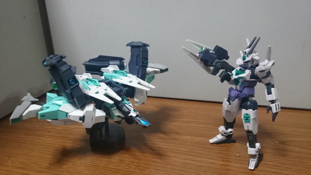 ・プルートアーマー非戦闘系アーマーのネプチューンアーマーをベースに、他のアーマーのパーツを改造して加えたものっス