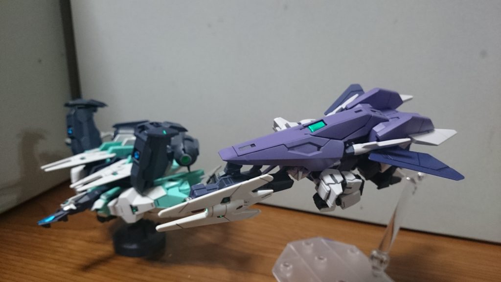 ・コアフライヤーこちらはギミックそのまま。ガンカメラは勢いと即興でつくったものなので、上手いこと取り付けられるか不安だったんスけど、すんなり取り付けられてびっくり&一安心っスそれでは、コアチェンジ！ドッキング・ゴー！