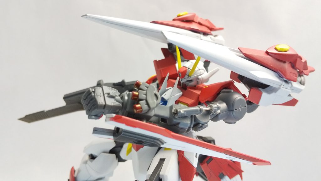 無理矢理装備したスモークディスチャージャーまたプロミネンス同様M.C.W.B.のビームキャノン、ビームベイオネットライフルが使用できます