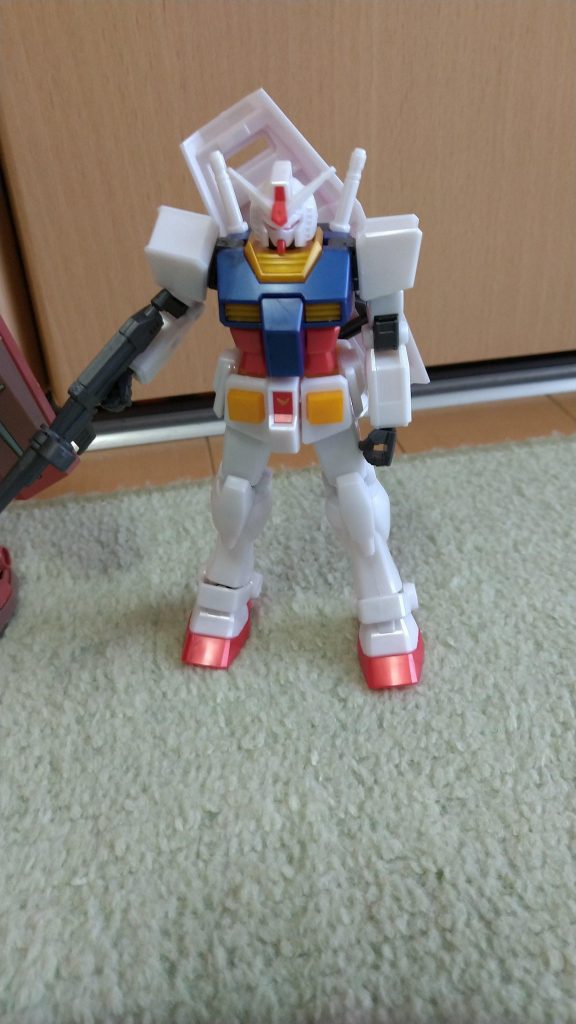 まずはメタリックカラー。白い部分はパールホワイト。他の赤や青等もそれぞれのメタリックカラーのパーツが使われています。これはいいものだ!ヽ(=´▽`=)ノ