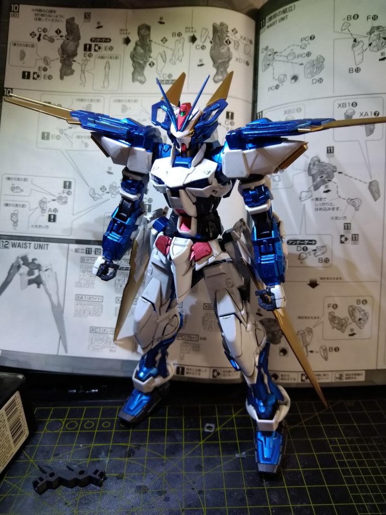 本体完成時。白以外を全てメタル化してますのでちょっと白が全体に対して浮いてます。この段階で汚しを入れてます。