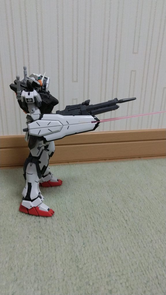 そして、試作機と言う事で、装備も試作品を装備。右腕に自作の攻盾兵装を装備。このデータを元にトリケロスが作られるという脳内設定です。今回はこれで終わろうとおもいます。最後まで見ていただきありがとうございます。