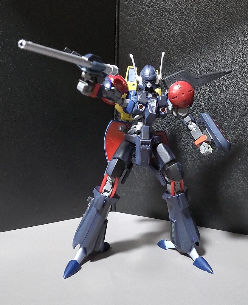 ・パワーランチャー外付オプション武装の一つ。本来は肩に内蔵されているのがバッシュのパワーランチャーとなっています。※スパロボでは、コードに繋がれたパワーランチャーで攻撃しています。