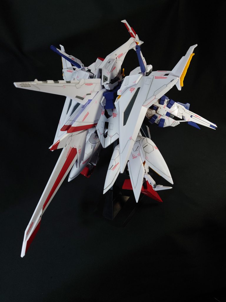 スジ掘りが苦手な人は、エッチングでシャーペン描きも良いですよ。失敗しても消せますし、仕上げにクリアーを塗ればコーティングされて触れます。