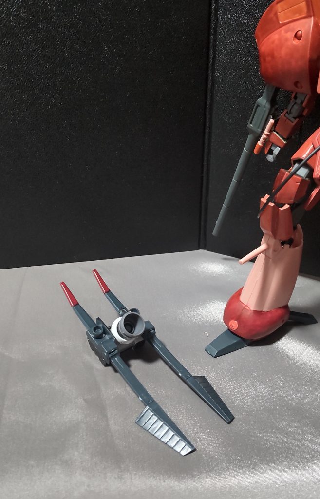 本機のバックパックは脱着可能になってますので、他のグレイズタイプのバックパックと交換出来ます。