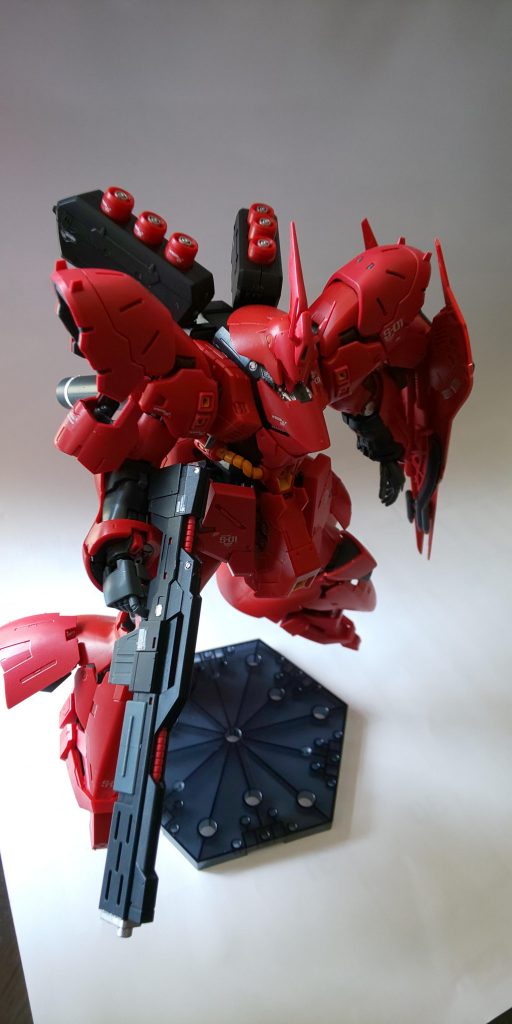 RGでも部品が大きく、造り易くとても素晴らしいキット！軽く部分塗装、スミイレだけして、半光沢でしあげました。