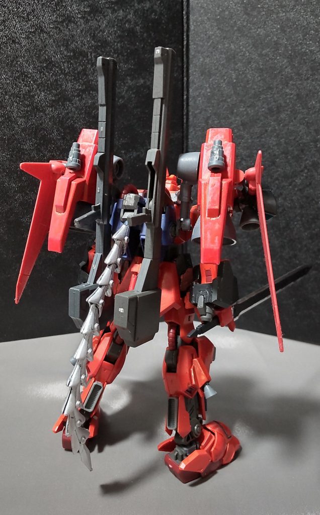 呂布トールギスのパーツを外せば、クレイ・バズーカも装備できるようになります。