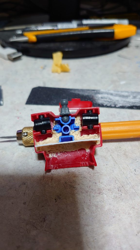 胴体はそのまま。