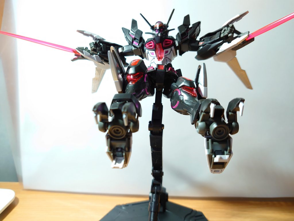 脚部のツメはガンダムマーカーのホワイトを使って塗装しました。いちおうリライズコンで出します。ご精読ありがとうございました!