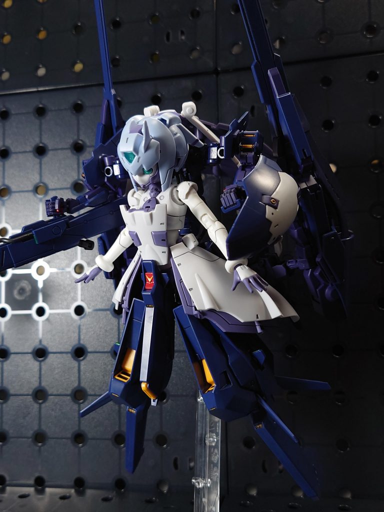 足し算引き算とやっているつもりが、デザインの相性もあって掛け算なカッコ良さになりました。