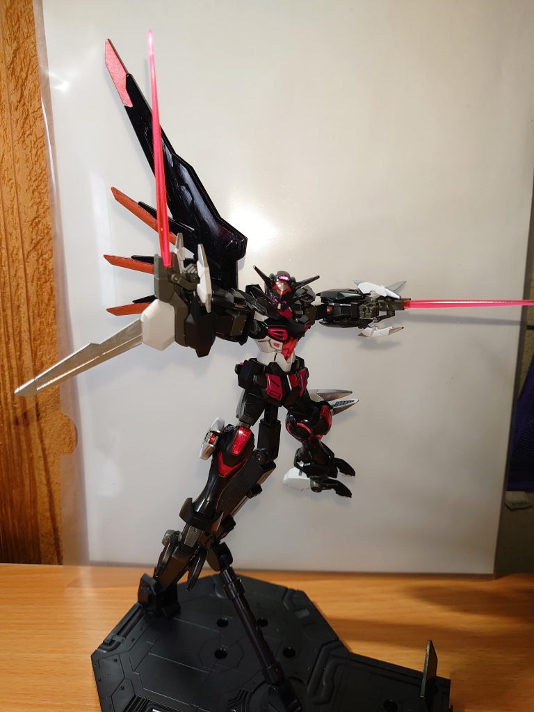 腕部ウイングブレードの関係で腕の可動域は制限されてしまいますが個人的に満足してます。何より片翼を再利用出来てよかったです!最後までご精読ありがとうございました!