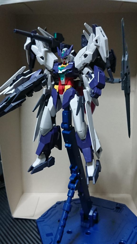 ユーラヴェンティガンダムMk-2–2枚目/制作者:時雨裕