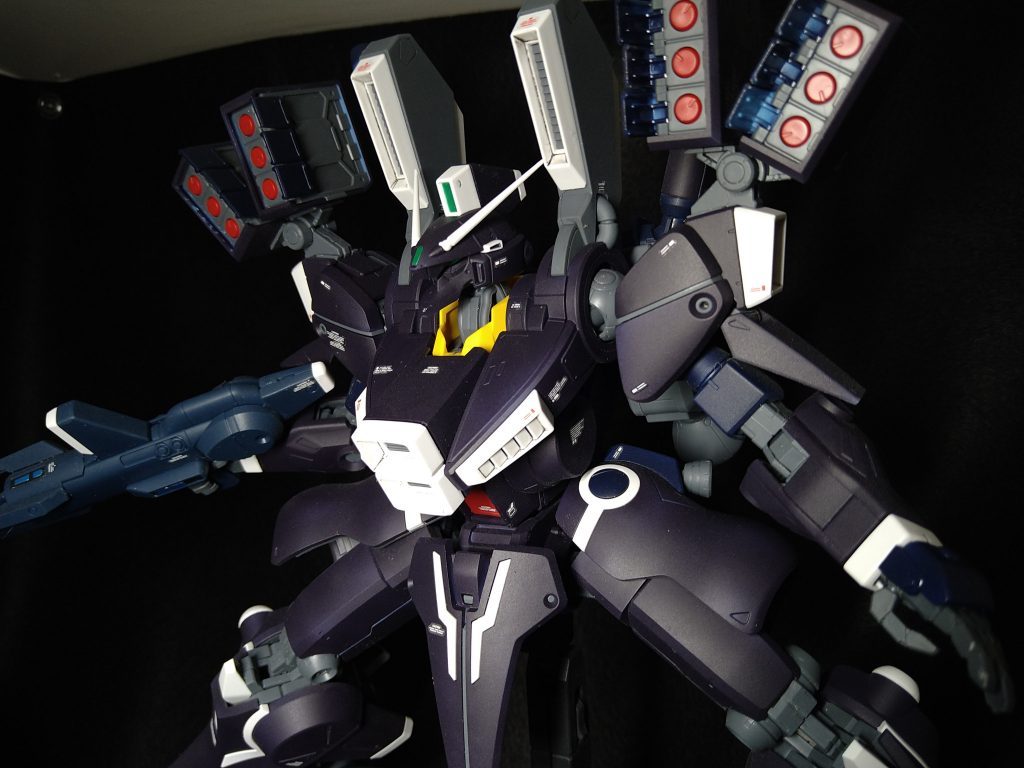 ミサイルハッチオープンミサイルハッチは一個ずつ切り離し、バラバラに稼働できるように手を加えた